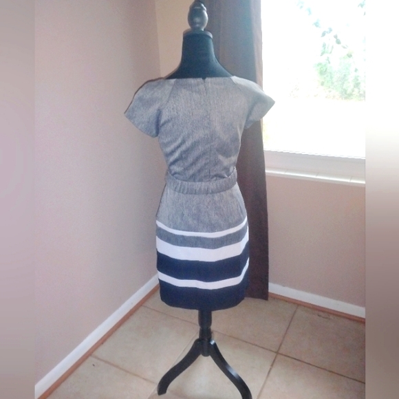 🩶🖤🤍 NWOT Womens Sandra Darren Dress Stripes 4P Office Interview Work Network - Picture 5 of 5